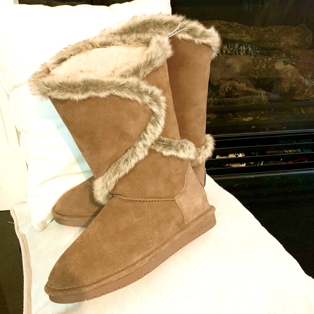 🧣👢🧣BEARPAW LEATHER AND FURR BOOTS! 🧣👢🧣